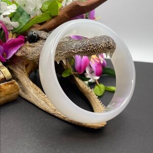 Agate stone bangle bracelet